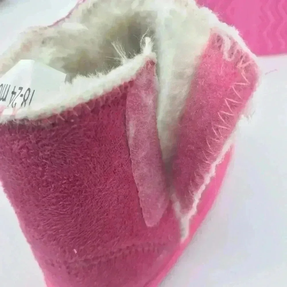 Rileyroos Caters Baby Booties 18–24M Hot Pink Suede Walker Shoes NWT Flexible